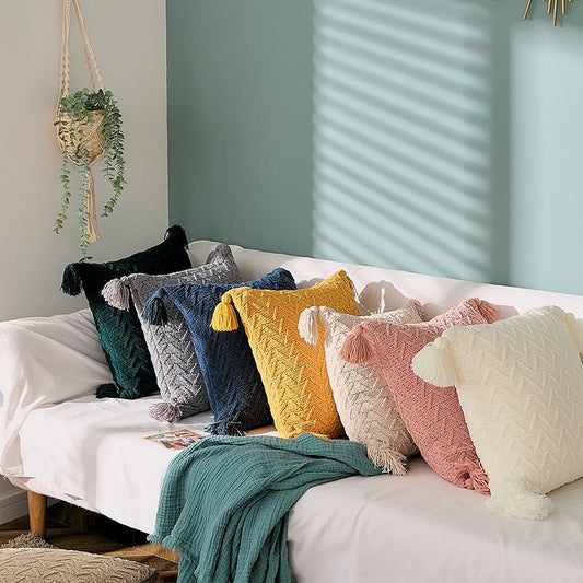 Comfortable knitted pillow