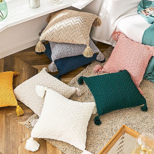 Comfortable knitted pillow